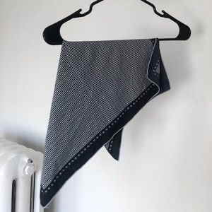 Square scarf